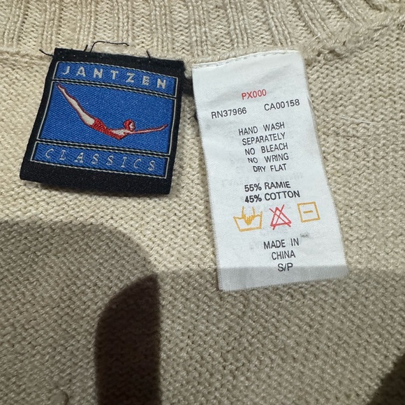 1980s Jantzen Eyelet Wooden Beaded V-Neck Sweater - Picture 5 of 5